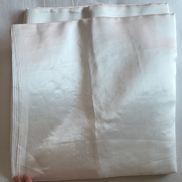 White and red net saree - Picture 9 of 9